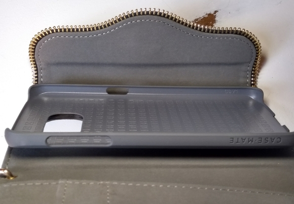 iPhone 6/6s Genuine Leather Folio Wristlet | RM - Picture 7 of 16